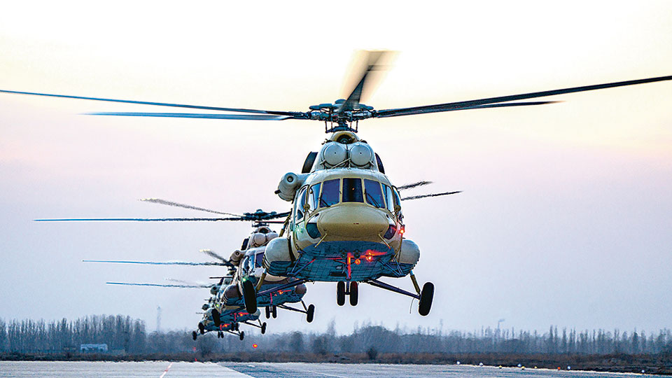 陆军某旅组织飞行训练